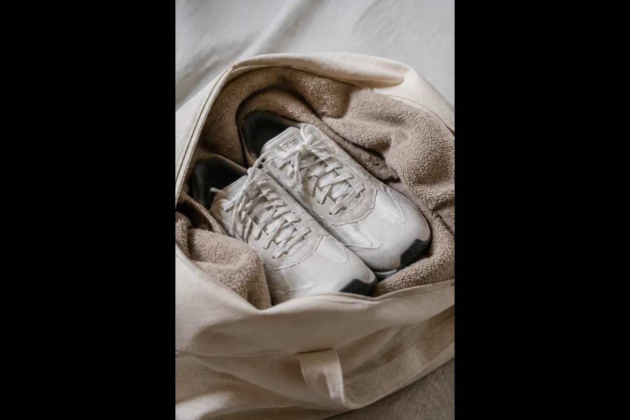 Baskets protégées dans une serviette et un filet de lavage