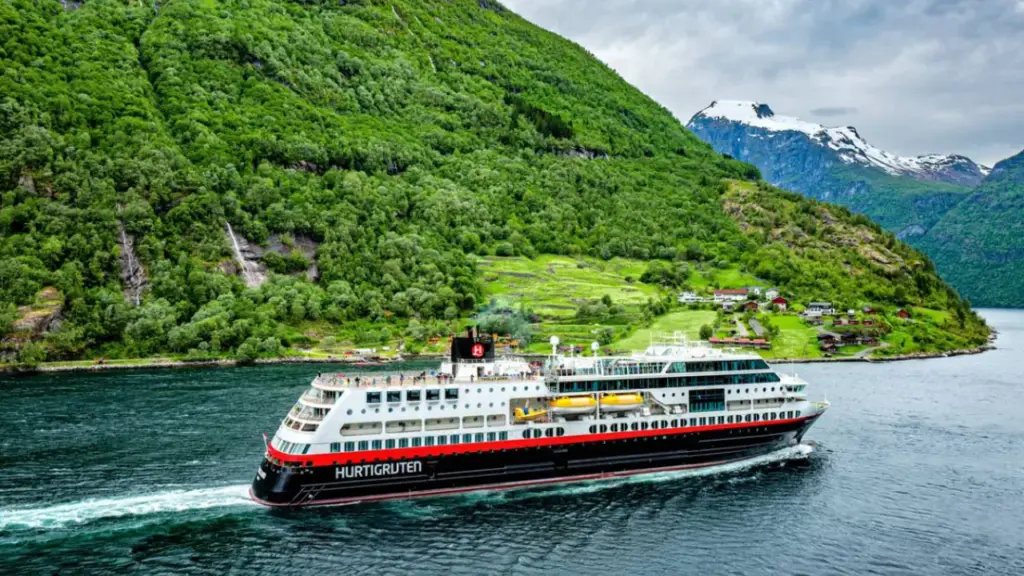 Bateau de croisière en Norvège