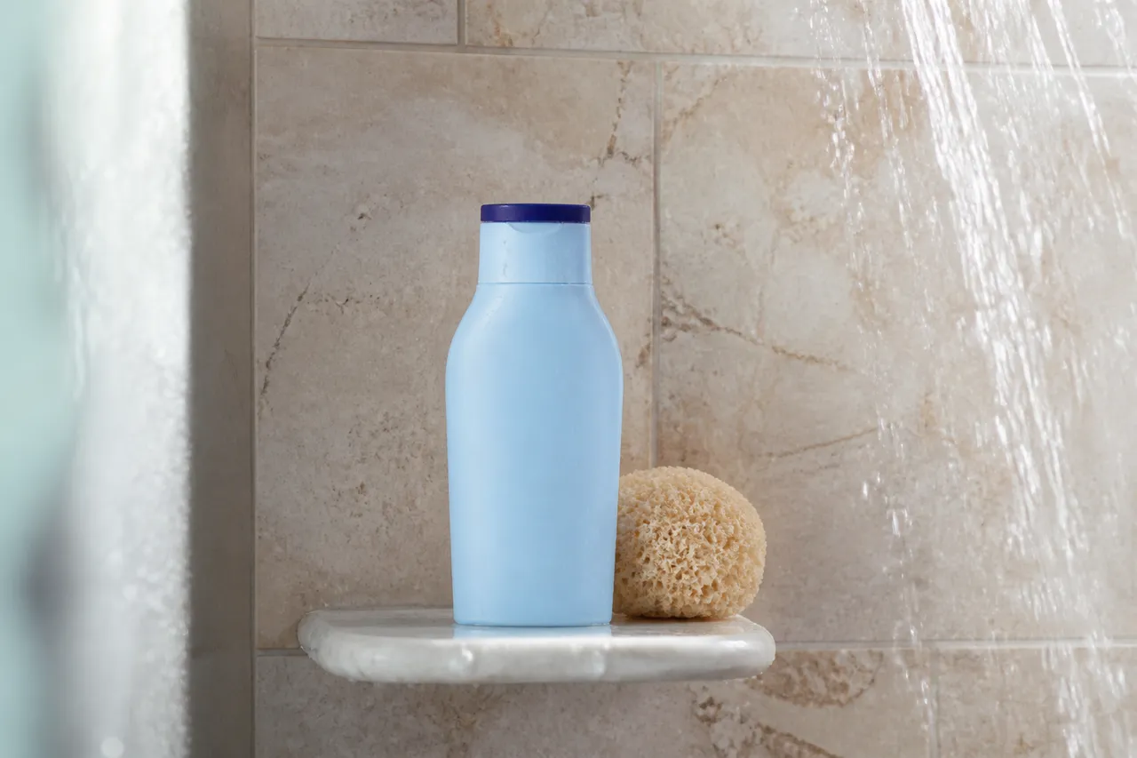 Lait après-soleil Nivea sous la douche après un coup de soleil